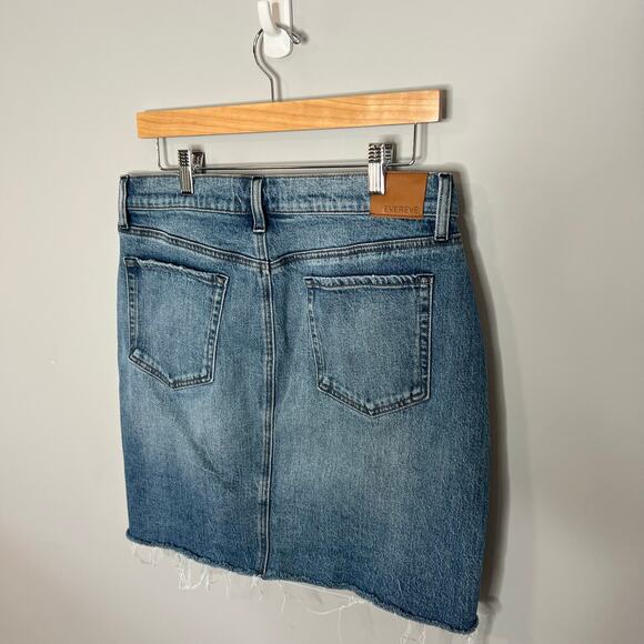 Evereve Jean Skirt with Raw Hem Size 32 - Picture 11 of 16